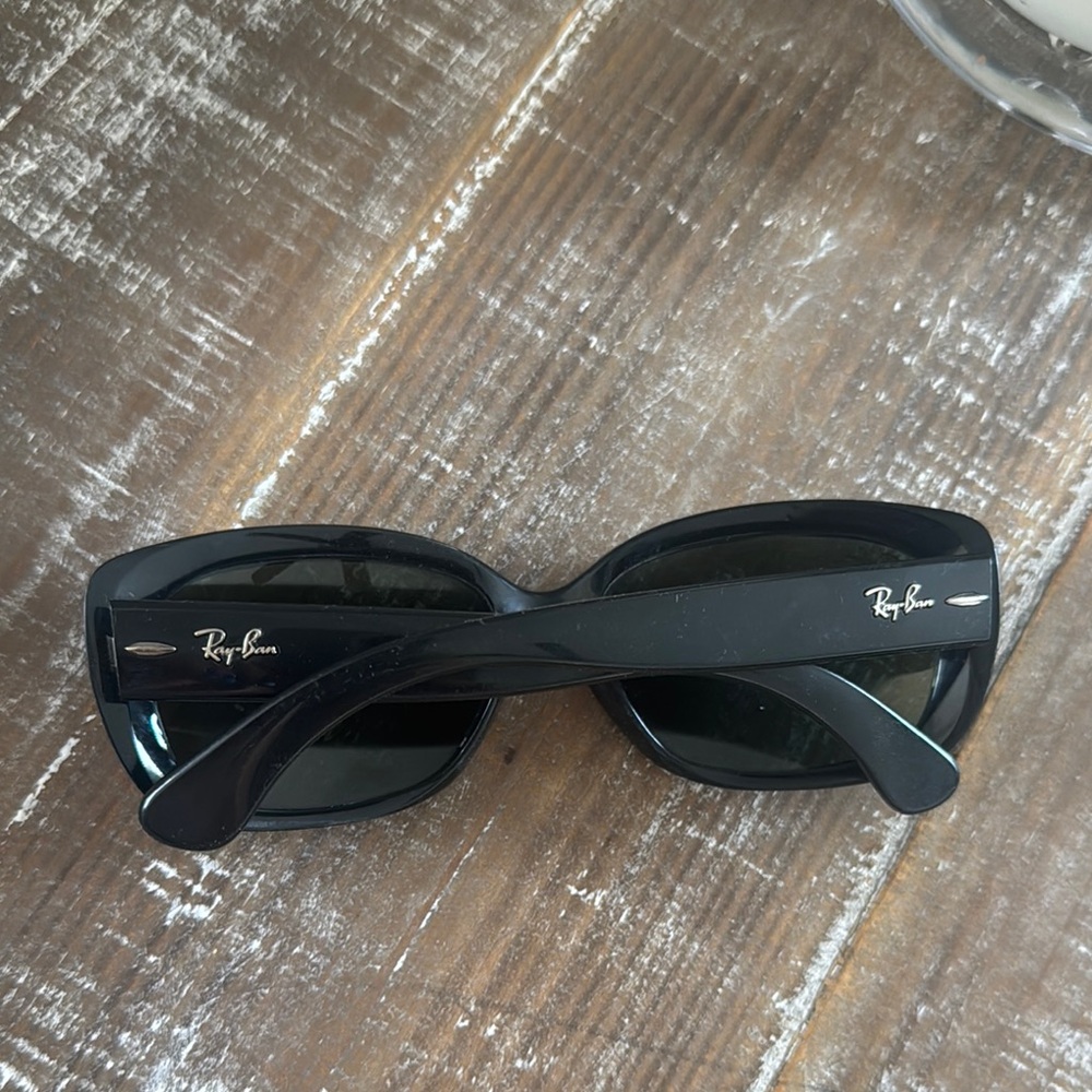 Ray-Ban Classic Black Sunglasses - Picture 4 of 4